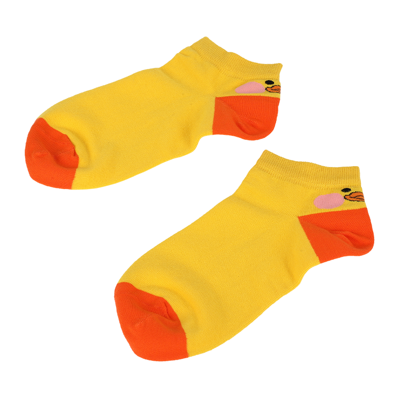 Chaussettes de cheville de baskets coupe basse pour dames à bas prix personnalisées en gros avec dessin animé mignon à motifs au-dessus du talon