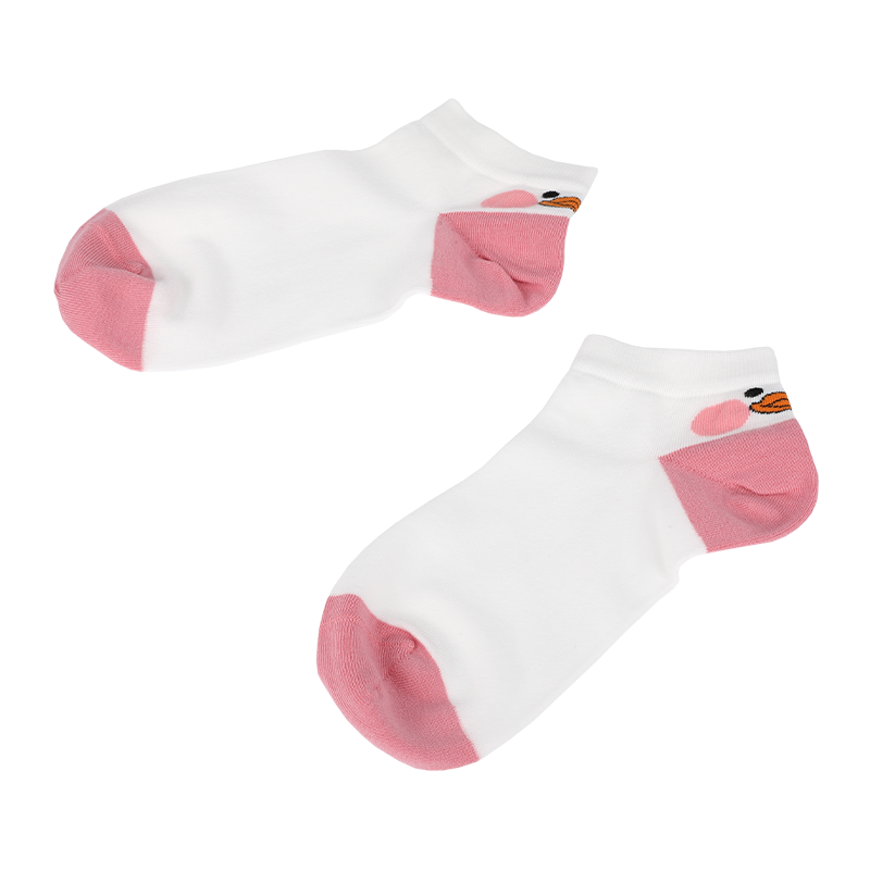 Chaussettes de cheville de baskets coupe basse pour dames à bas prix personnalisées en gros avec dessin animé mignon à motifs au-dessus du talon