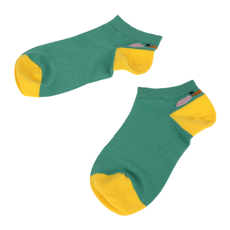 Chaussettes de cheville de baskets coupe basse pour dames à bas prix personnalisées en gros avec dessin animé mignon à motifs au-dessus du talon
