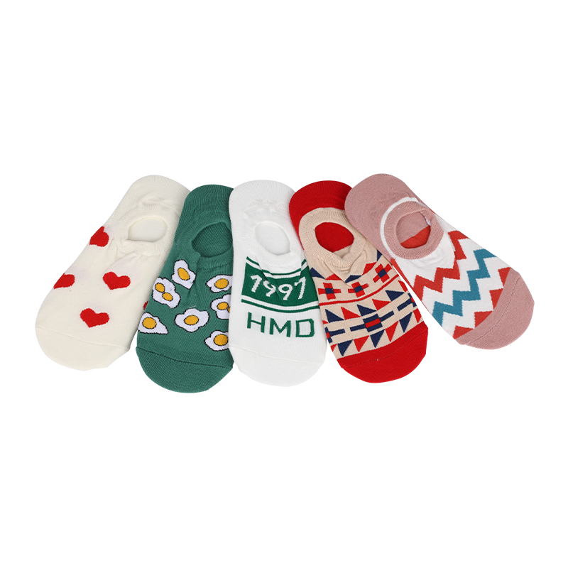 Cœurs de base classiques, figures géométriques, œufs au plat, rayures ondulées, variété de motifs de bateaux invisibles, chaussettes invisibles avec silicone antidérapant à l'intérieur du talon, chaussettes extensibles pour exercices de yoga, style japonais et coréen.
