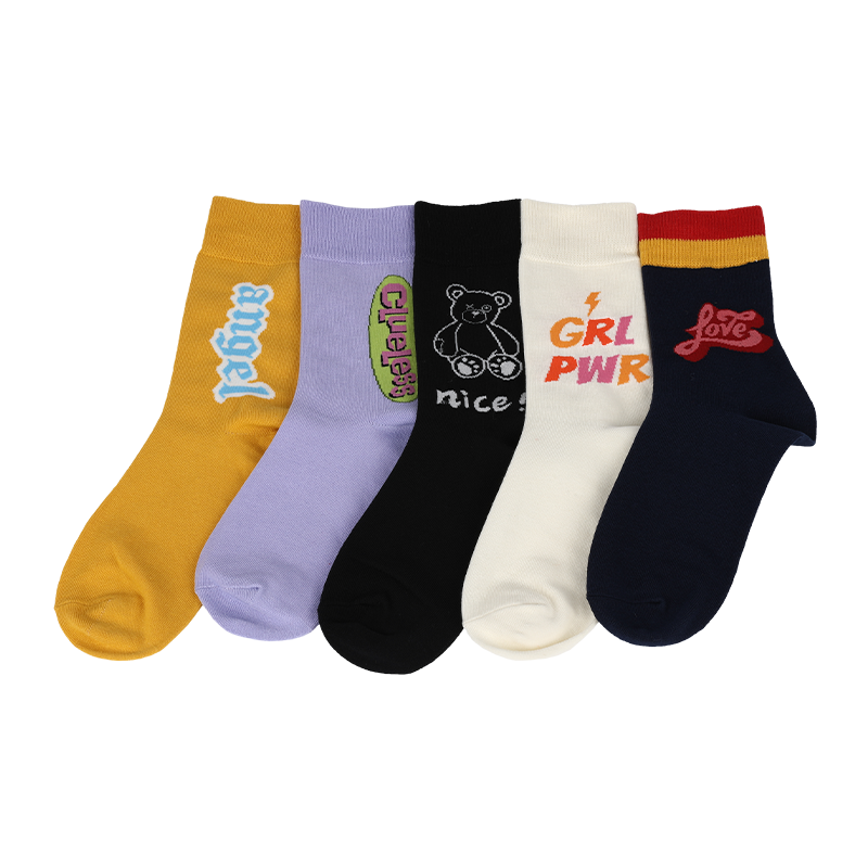 Couleurs et motifs personnalisés pour hommes chaussettes classiques avec lettres