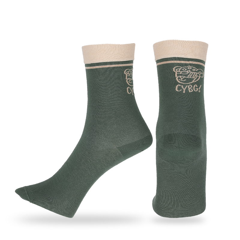 Chaussettes personnalisées haut de gamme pour hommes à la mode pour la marche quotidienne, fabriquées avec du coton de haute qualité, de sorte que les chaussettes sont douces, confortables, durables, respirantes et chaudes.