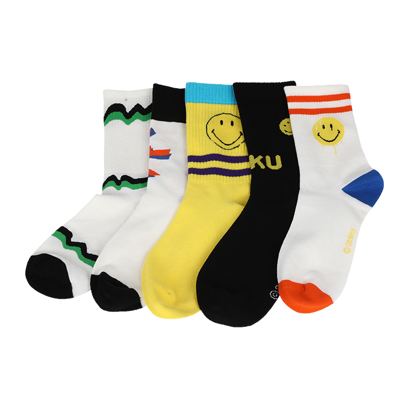 Chaussettes décontractées à motif smiley emoji à la mode pour hommes, qui sont fabriquées avec du coton de haute qualité, de sorte que les chaussettes sont douces, confortables, durables, respirantes et chaudes.